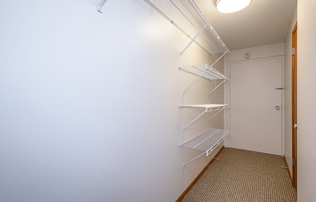 3 beds, 2 baths, 1,125 sqft, $2,995, Unit 510