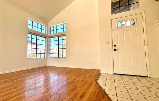 Spacious 4 bedroom near Windmill and Bermuda.