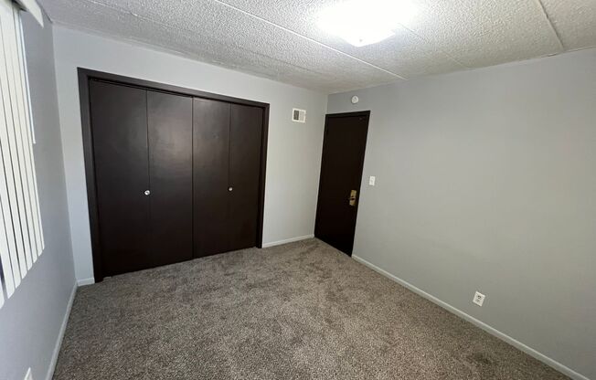 2 beds, 1 bath, 800 sqft, $875, Unit 7