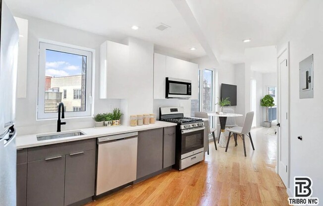Studio, 1 bath, $2,450, Unit 6B
