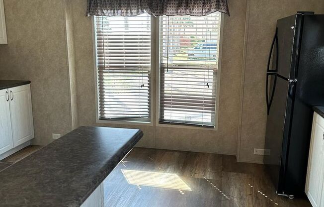 2 beds, 1 bath, 832 sqft, $826, Unit 66