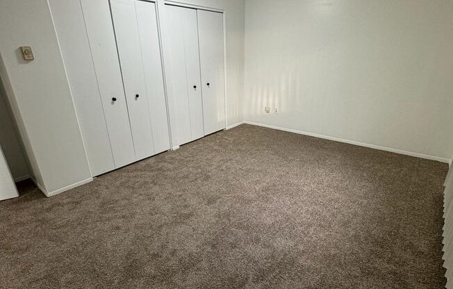 1 bed, 1 bath, 730 sqft, $1,300, Unit UNIT 15