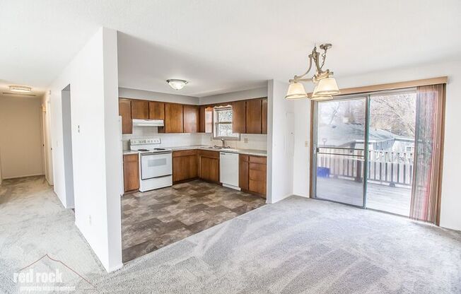 403 E DALKE AVE