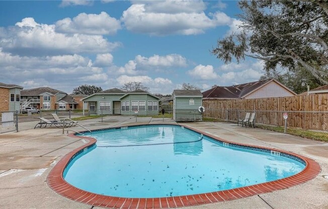 4445 CEDAR PASS DR