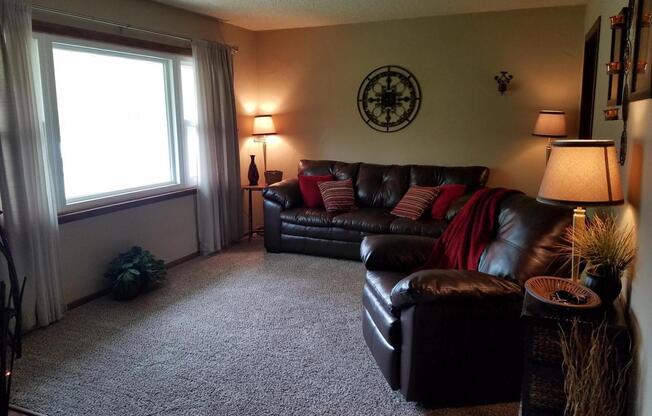 3 beds, 2 baths, $1,700