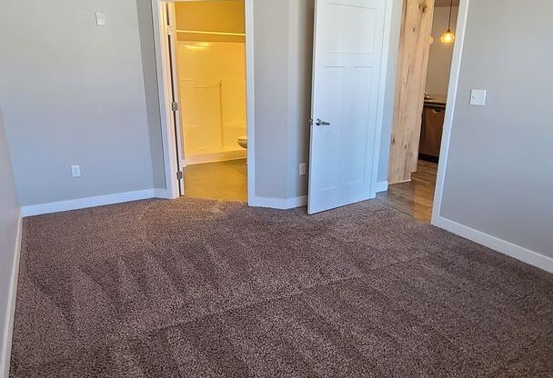 3 beds, 2 baths, $1,750, Unit 239