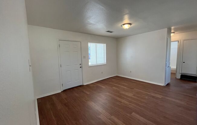 3 beds, 1.5 baths, $1,300