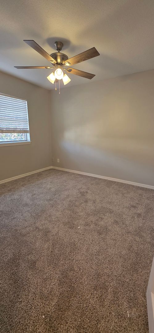 2 beds, 2 baths, 925 sqft, $1,100, Unit 216