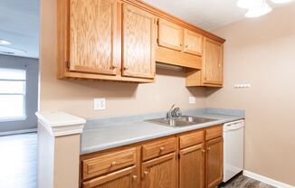 2 beds, 1.5 baths, $1,295, Unit Unit 203