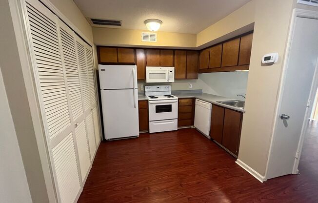 1 bed, 1 bath, 672 sqft, $1,215