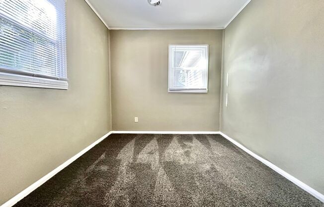 3 beds, 1 bath, $1,425