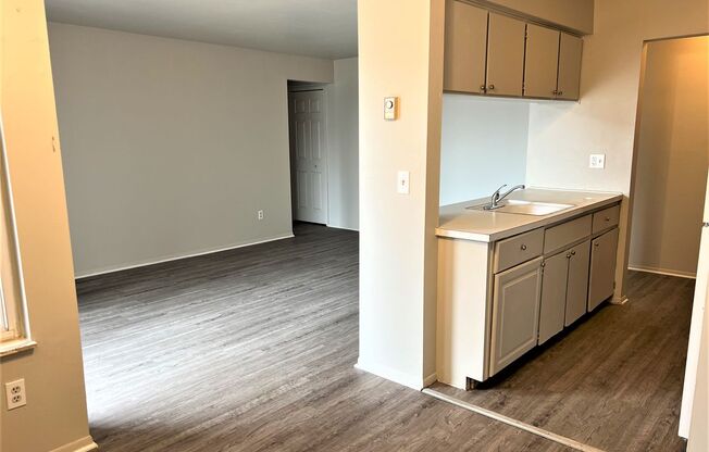 1 bed, 1 bath, 800 sqft, $1,050