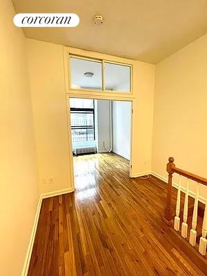 1 bed, 1.5 baths, $3,300, Unit 2F