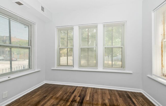 2 beds, 1 bath, 1,000 sqft, $1,495, Unit 6100-1E