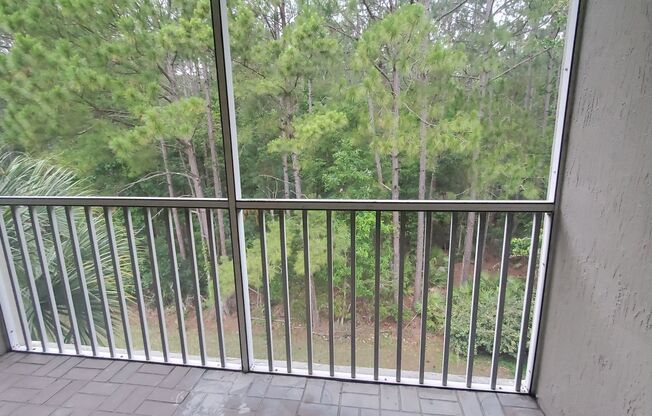 3 beds, 2 baths, 1,206 sqft, $1,625, Unit 10550 Baymeadows Rd. #628