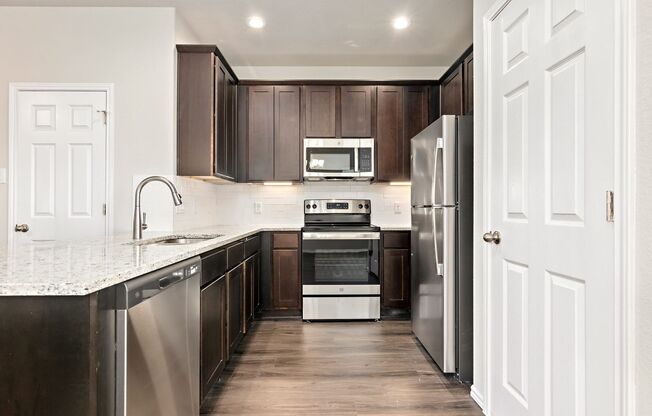 5615 Rio Canyon