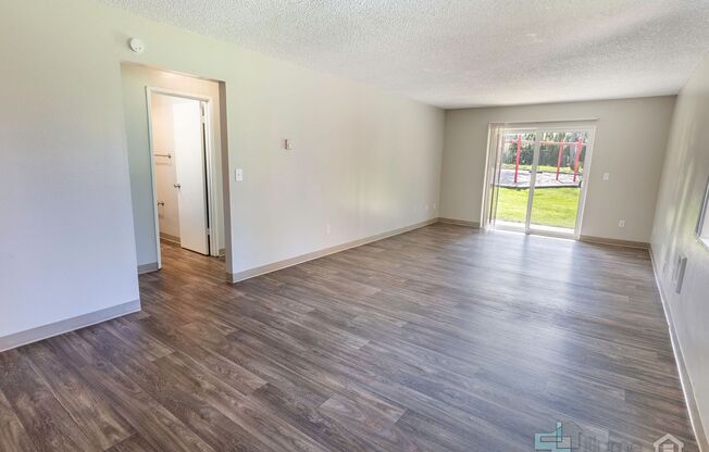 2 beds, 1 bath, 900 sqft, $1,375, Unit Unit 23