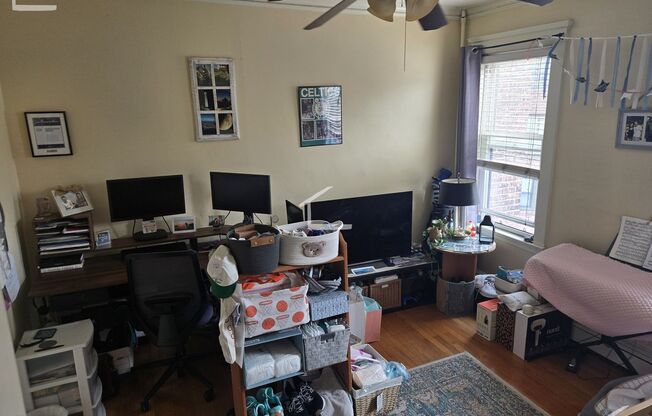 Very Nice 2 bed in Brighton.... Sept 1st!!