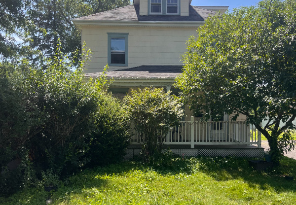 1046 TRENTON RD