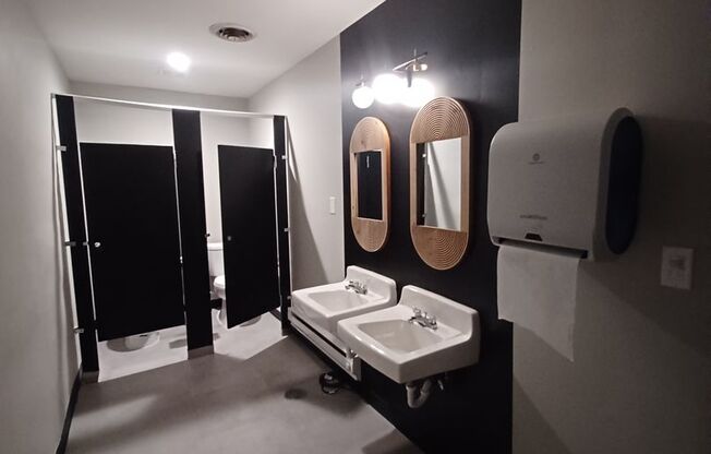 1 bed, 1 bath, 590 sqft, $950, Unit 74