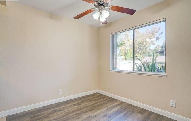 $1990 / 1 BR LOVELY REMODELED CONDO IN CENTRAL FREMONT