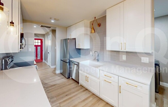 1313 MILFORD DR
