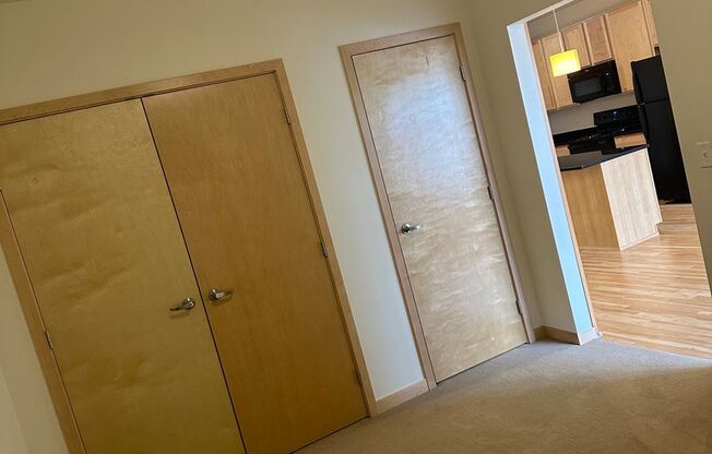 1 bed, 1 bath, 600 sqft, $1,045, Unit 305