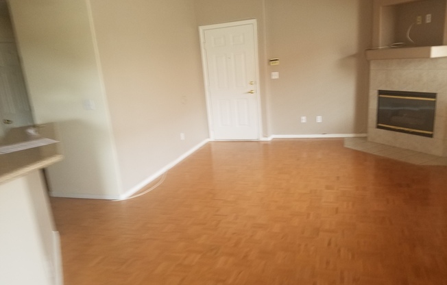 COZY 2 BED 2 BATH CONDO IN HENDERSON!