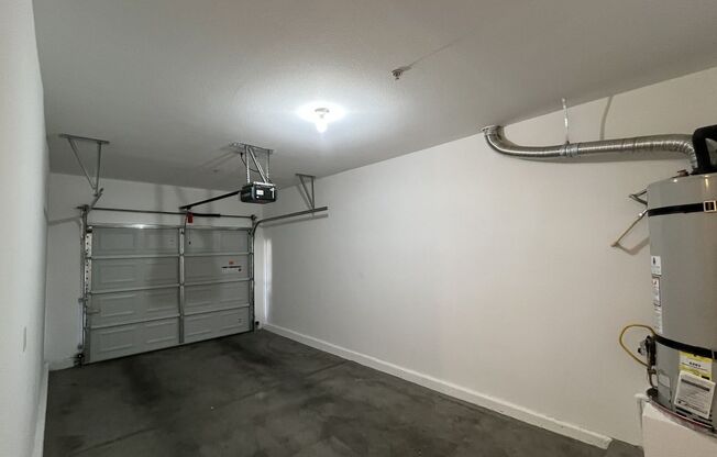 3 beds, 2 baths, $1,675, Unit # 1081