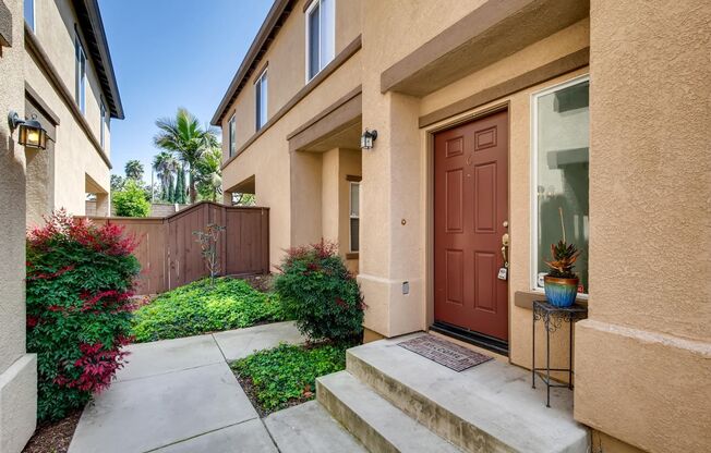 Fantastic 2 Bedroom condo in Oceanside, minutes away to Camp Pendleton and local beaches