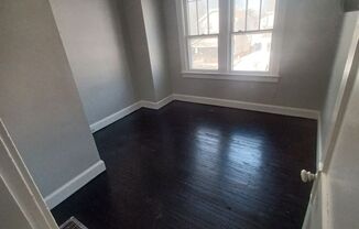 3 beds, 1 bath, $1,425