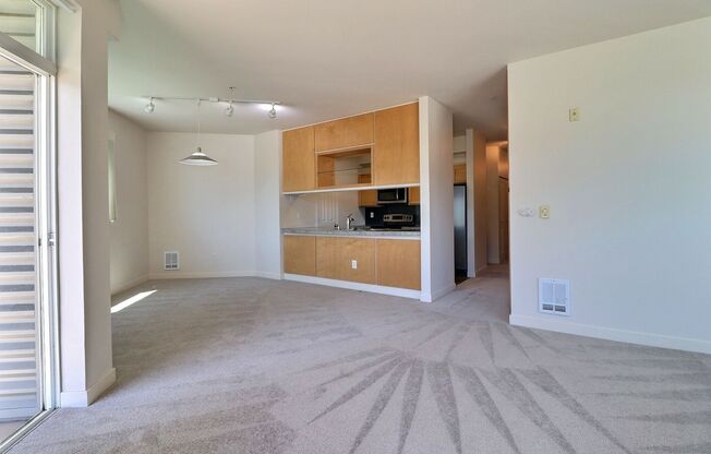 2 beds, 2 baths, $3,695, Unit Unit 405