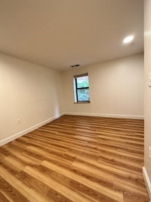 1 bed, 1 bath, 600 sqft, $3,100, Unit 4w