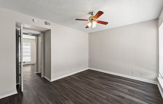 1 bed, 1 bath, 565 sqft, $1,149, Unit 101