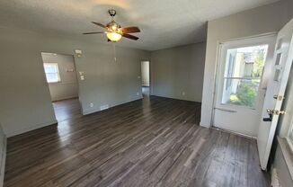 2 beds, 1 bath, $1,195