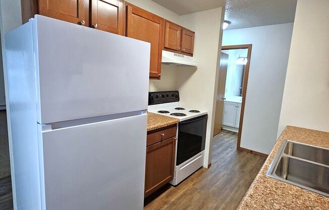 1 bed, 1 bath, 700 sqft, $775, Unit 354