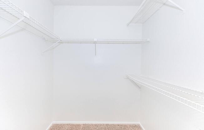 2 beds, 2 baths, 965 sqft, $1,225