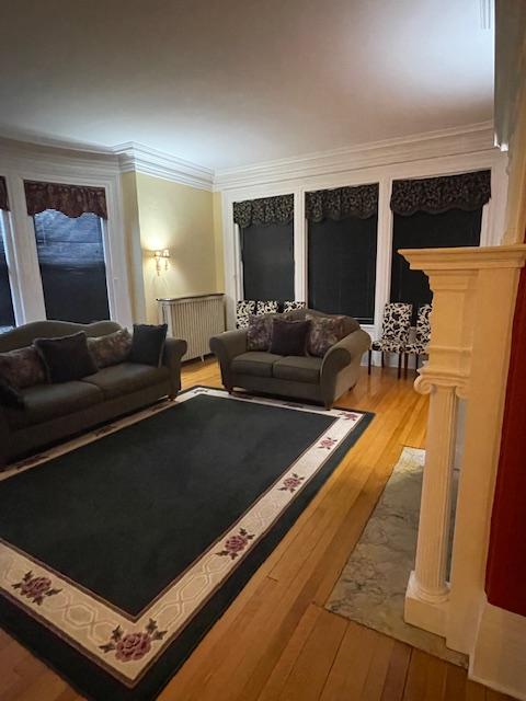 2 beds, 1 bath, $1,200