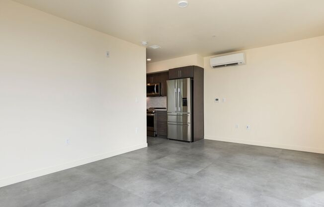 2 beds, 1 bath, 830 sqft, $2,932, Unit 202
