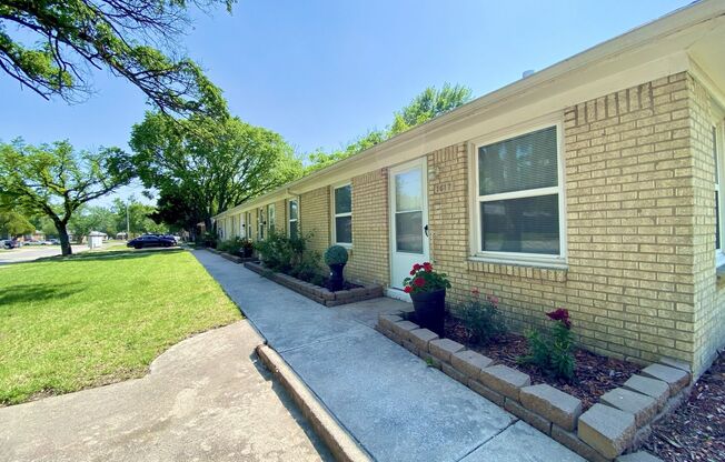 Studio, 1 bath, 450 sqft, $500