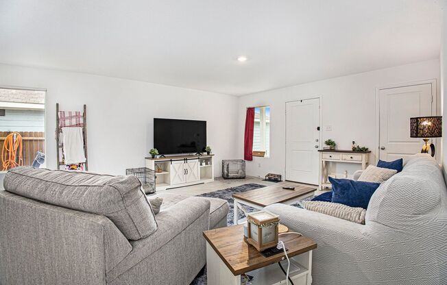 Experience the charm of McKinney, Texas, in this beautifully maintained 3-bedroom, 2-bathroom home, offering 1262 square feet of living space.