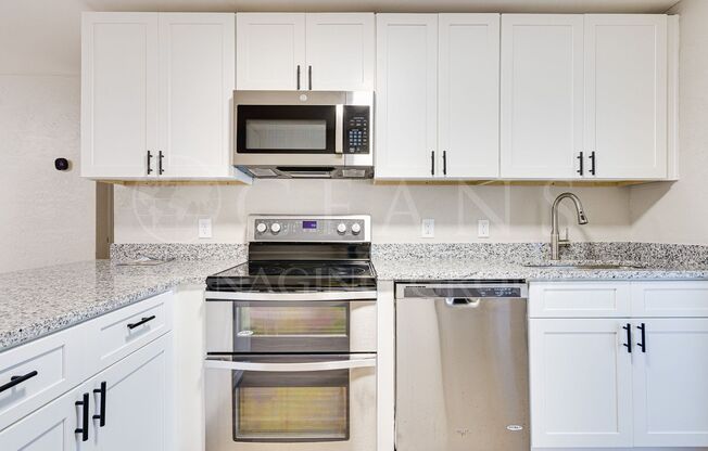 Beautifully Remodeled 3 Bedroom Home in the Heart of Daytona!