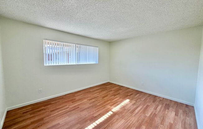 2 beds, 1 bath, 900 sqft, $2,375, Unit 56