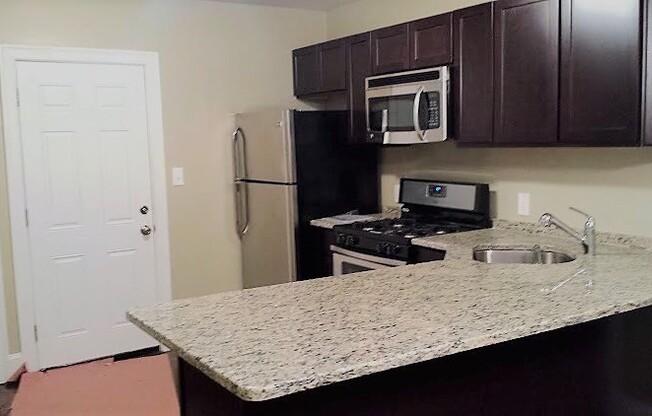 2 beds, 1 bath, 900 sqft, $2,800, Unit 1