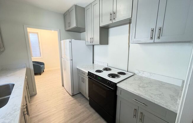 2 beds, 1 bath, $2,200, Unit 2 Bedroom