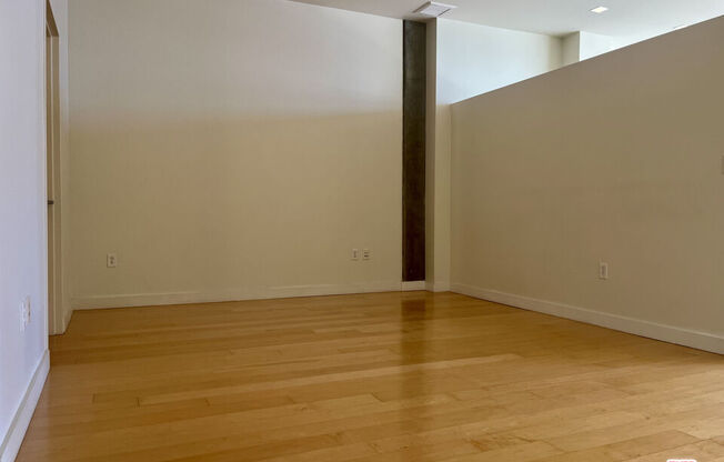 1 bed, 1 bath, 1,010 sqft, $3,400, Unit 1704