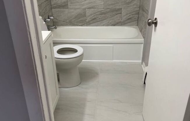 12619 - 12623 Lincoln Street