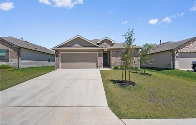 Beautiful 4 Bed 2 Bath Home in Cottonwood Creek!