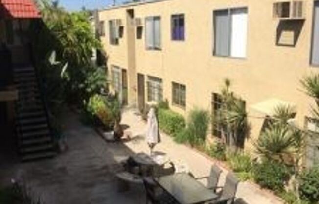 1 bed, 1 bath, $1,895, Unit 4571 #4