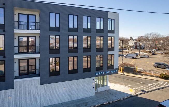 1 bed, 1 bath, 587 sqft, $2,300, Unit 303